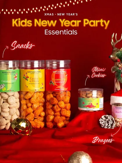 I created this 'Kids New Year Party' hamper to make the celebration extra special for the little ones. It includes kid-friendly snacks, mini cookies, and chocolate dragees to keep them happy.