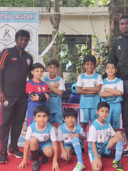 The Sadashiva Nagar Under 6 team receives the Best Team Award. We are proud to celebrate our youngest champions and their love for the game.