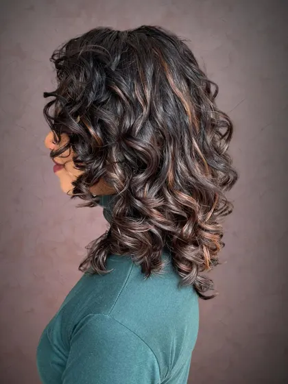 The side view shows the beautiful dimension created by the highlights.