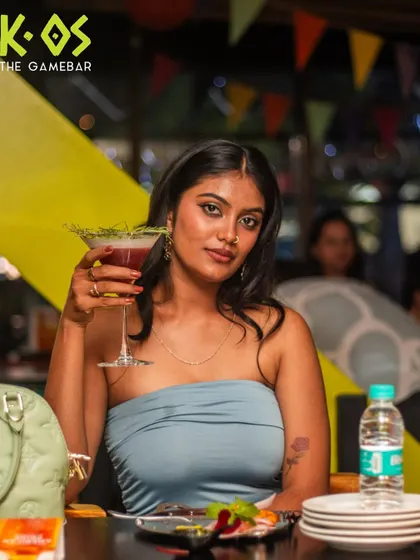 A cool cocktail and a cool vibe. Our guests know how to enjoy the night, and we make sure the drinks and the setting are always on point.