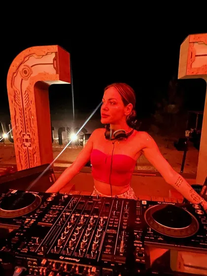 Another photo from the unexpected break at Antisocial Goa. The unique stage design looks great even in the dark.