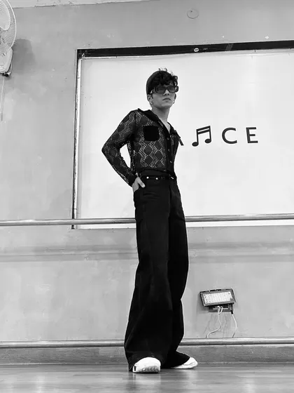 A black and white version of the studio look, giving it a timeless and classic feel.