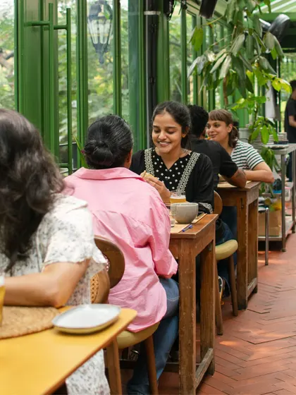 Guests enjoying the casual, soulful sandwiches during our sold-out Poee Sandwich Shop with Chef Rhea Aaron.