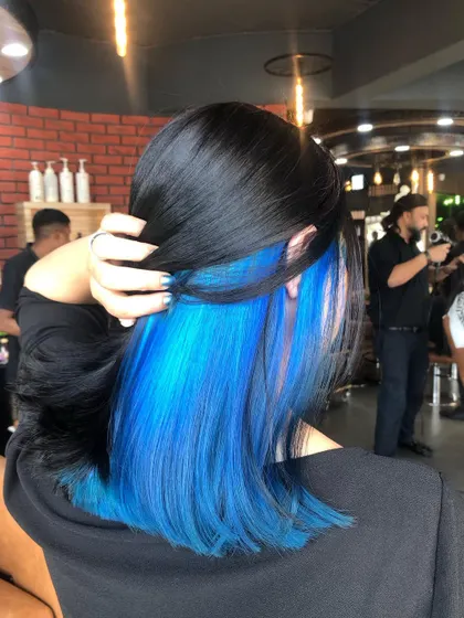 The back view of the blue peek-a-boo, showing how the color is hidden and revealed with movement.