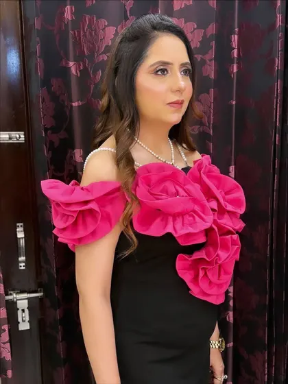 Another angle of this beautiful soft glam look. The makeup enhances her features without overpowering her natural beauty.