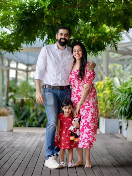 This is what happiness looks like, in full bloom. We find beautiful natural backdrops for our outdoor family sessions.