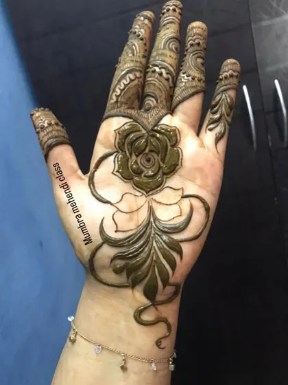 Another angle of the single rose design.