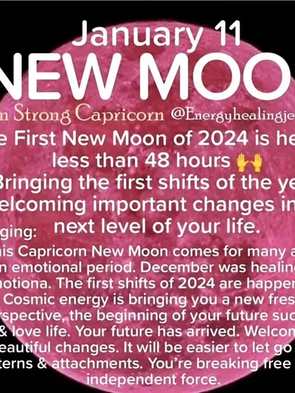 The first new moon of the year is a powerful time for setting intentions. This Capricorn New Moon is especially potent for welcoming important changes and breaking free from old patterns.