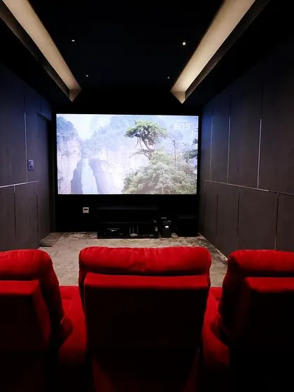 A duplicate of 122, this head-on view from the back row provides a perfect sense of the room's layout.