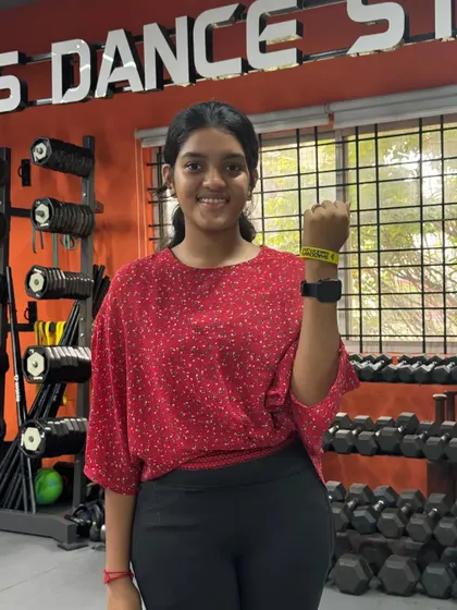 Suhani earned her yellow band for a wondrous performance in the advanced level. Congratulations on reaching this milestone.