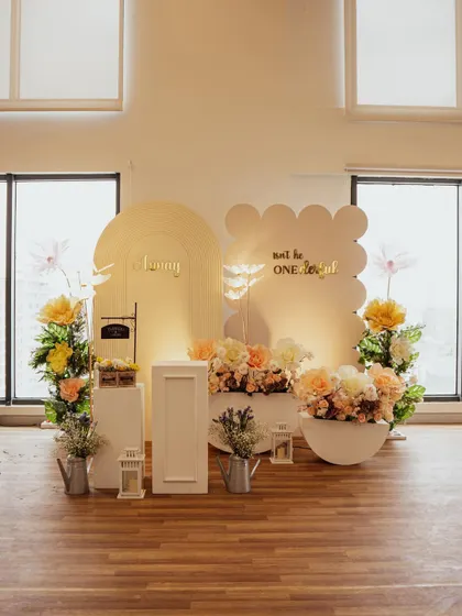 Another view of the minimalist "Aanay" birthday, showing the full setup with its elegant backdrops and props.