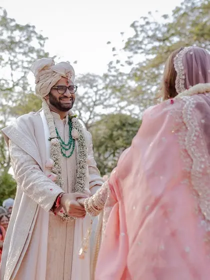 The first look, a moment filled with smiles and anticipation.