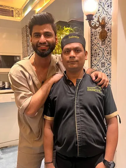 Stand up comedian Harsh Gujral brought the laughs to our Bandra outlet. We made sure to keep the delicious kebabs coming.