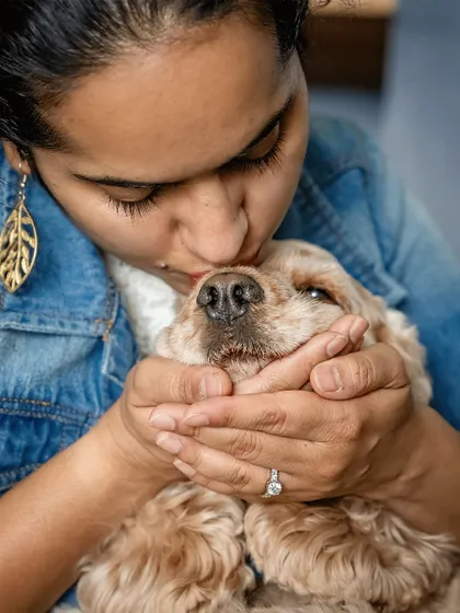 SQUISHHYYYYYYY! There's nothing like the feeling of cuddling your pet's cute face. After taking some time to get comfortable with the camera, Zoey the Cocker Spaniel let us in for all the squishes and cuddles.