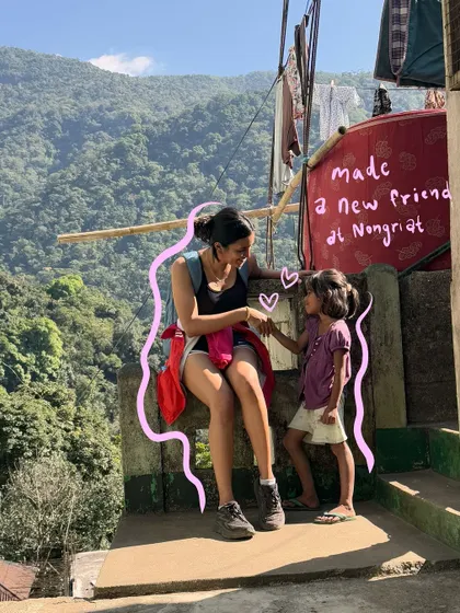 Made a new friend in Nongriat. A simple pink outline and hearts highlight this sweet interaction.