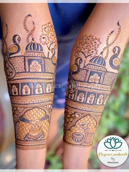 Another view of the beautiful bridal startup design, showing the symmetry and grace of the patterns.