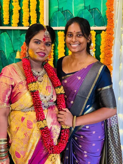 It was a joy to drape for my friend at her baby shower. I draped two different sarees for her functions, a yellow one for the morning rituals and a blue and red one for the evening, both ensuring comfort and style.