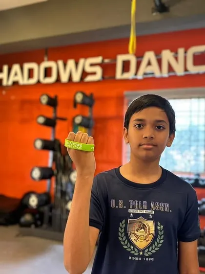 Bhargav won the green 'Shadows PRO' wristband for his top performance in the basic level. Congratulations.