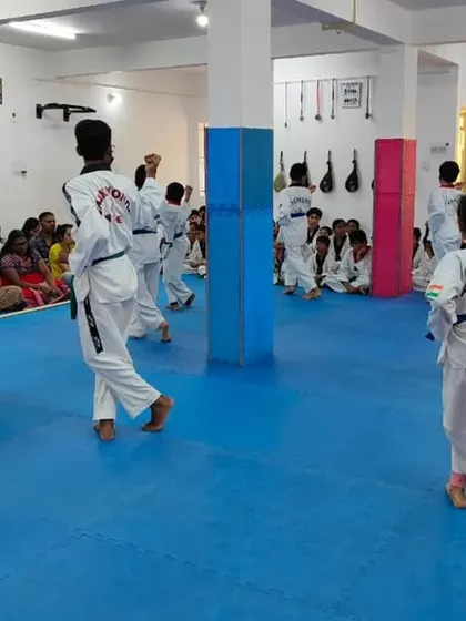 A view from the back of the class during practice.
