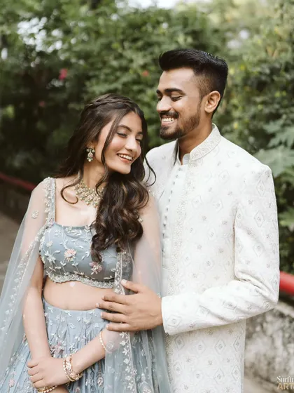 Another lovely couple shot. The soft, natural makeup ensures Aayushi looks like herself, just beautifully enhanced.