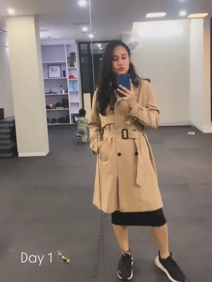 A mirror selfie from the studio. Capturing moments from my fitness journey, even on day one of a new month.