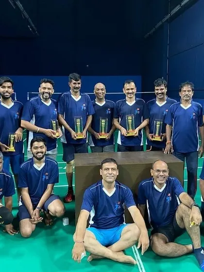 The full team photo of the champions.