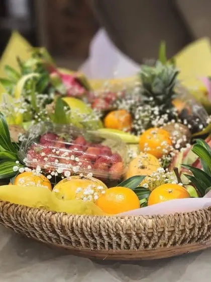 A duplicate of ID 41, showing the beautiful woven basket filled with fresh fruits.