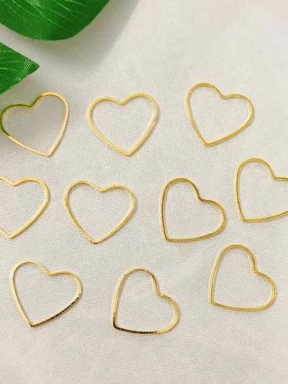 Our heart-shaped thin bezels are perfect for making romantic jewelry pieces. They are lightweight and easy to work with, making them great for both beginners and experienced artists.