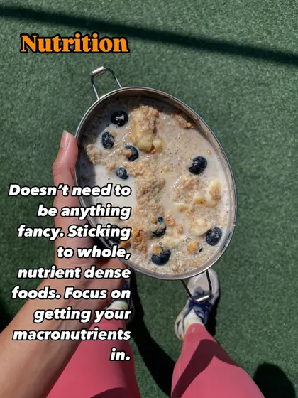 Nutrition doesn't need to be fancy. I focus on whole, nutrient dense foods to get my macronutrients in. This bowl of oats with blueberries is a simple and effective way to fuel my body.