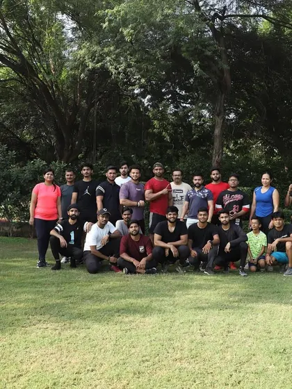 A group photo from our outdoor bootcamp. We took the workout to the park for a session of fresh air, teamwork, and challenging exercises.