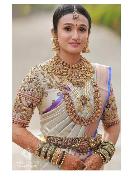 A final look at Vishnu Priya's stunning bridal ensemble. Every detail was perfected to match her vision, resulting in a look that was truly divine.
