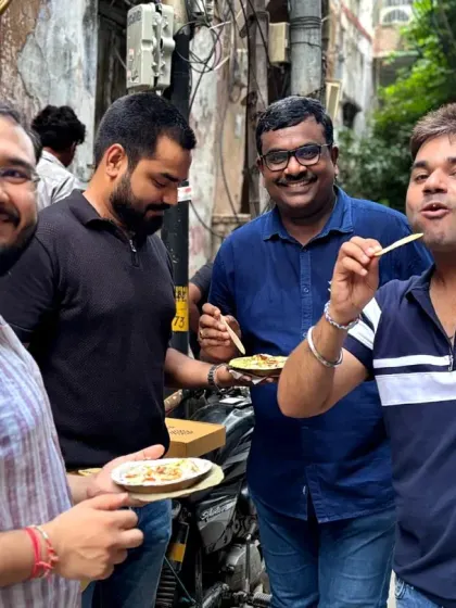 Pure enjoyment while tasting authentic street food. We create a friendly and fun atmosphere where you can relax and savor every bite with fellow food lovers in the heart of Old Delhi.