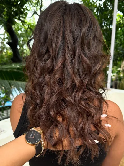 Another shot of her holiday-ready waves.
