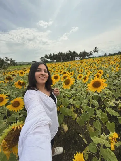 Capturing a moment of pure joy. Being surrounded by this much life and color is an instant mood lift.