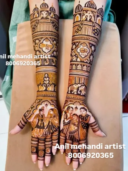 This design captures the beautiful Jaimala or Varmala ceremony, with portraits of the bride and groom exchanging garlands. It's a wonderful way to include a key wedding moment in your bridal henna.