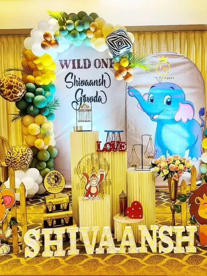 Another take on the popular jungle theme, this time for Shivaansh's first birthday. We used a golden curtain backdrop and animal print balloons to add a touch of glam to the wild adventure.