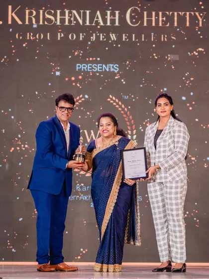 I was so honored to receive the Unique Women Achiever award from C. Krishniah Chetty Group of Jewellers. Moments like these, receiving an award from respected figures like actor Avinash, are a testament to the years of dedication I've poured into my art.