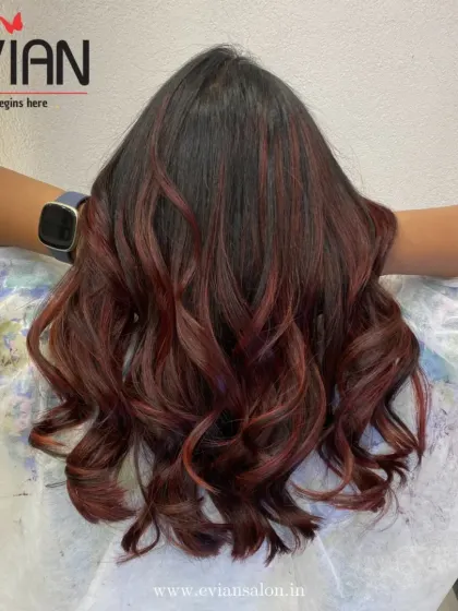 Another view of these gorgeous red highlights. The color is rich and saturated, showing the quality of the products I use to achieve such vibrant results.