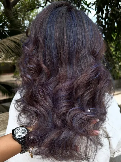 A close-up of the faded color, still looking gorgeous and dimensional.