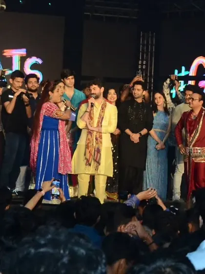 On stage with the entire star cast of the movie 'GOATs', including Neil Nitin Mukesh. I moderated their movie promotion segment, engaging with the actors and the massive crowd.