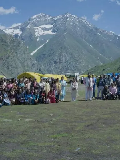 A moment of shared peace with our group during the Kashmir retreat, surrounded by the divine energy of the snow-capped Himalayas. We believe that high-energy locations like this are essential for profound spiritual upliftment.