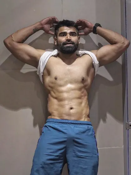 You don't need anything more than your inner voice telling you to keep going. This client's shredded physique and six-pack abs are proof of what happens when you refuse to give up.