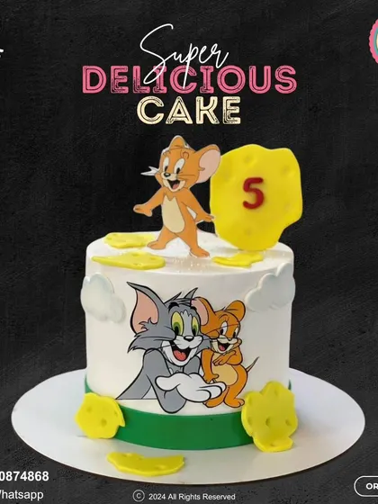 The classic chase is on with this Tom and Jerry cake. Perfect for a 5th birthday, it features the iconic duo, complete with fun cheese details, bringing a dose of cartoon nostalgia to the party.