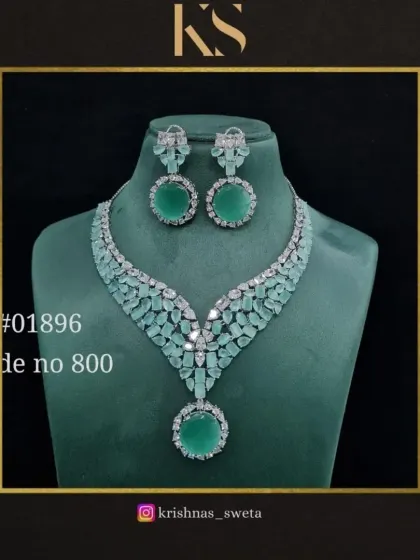 This American Diamond set is also available in a beautiful mint green, perfect for a fresh and modern look.