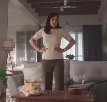 A still from a commercial for the brand Agaro. I did the makeup and hair for the protagonists, creating a natural, everyday look for this family-oriented scene.