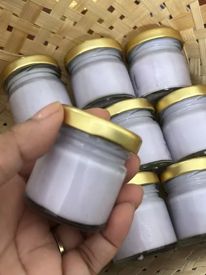 Cute return favors under budget for any occasion. These lavender-colored mini candles are ready to be customized with your theme and labels.