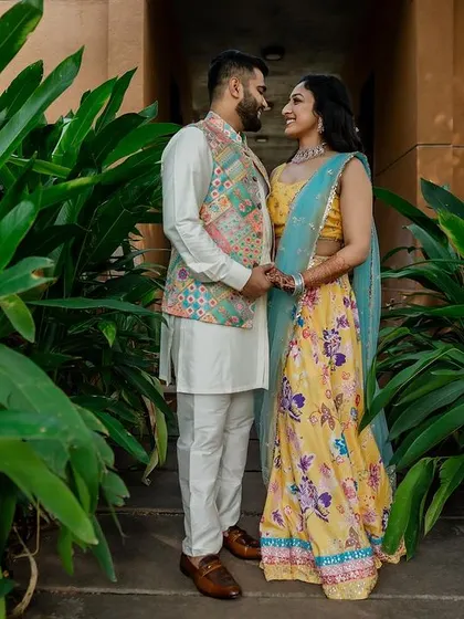 A collection of fun and vibrant moments from a sun-drenched Haldi. From playful entries to candid portraits, we capture the complete story of this joyous celebration.