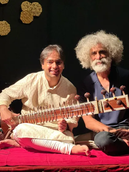 A picture with Makarand Deshpande sir. It was a wonderful experience to blend the art of theatre with the art of music.