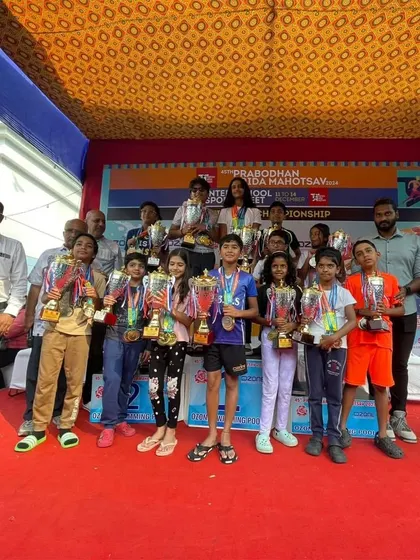 A team of champions. This group photo shows all the trophy winners at the Prabodhan Krida Mahotsav, with our swimmers standing proud among them. It reflects the depth of talent we nurture across various age groups and events.