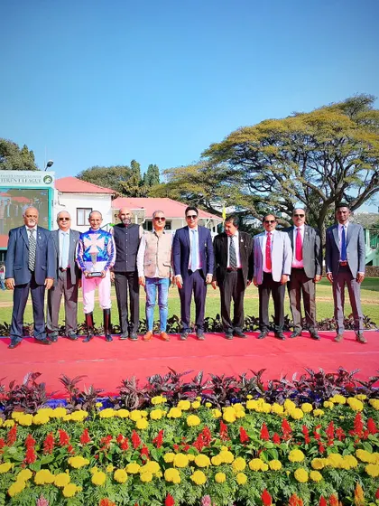 The winning team of Knotty Blush at the presentation ceremony for The K.N. Chennabasappa Memorial Trophy.